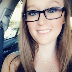 Meet your Posher, Katelyn